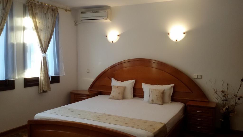 ארבאנאסי Family Hotel Elegance מראה חיצוני תמונה