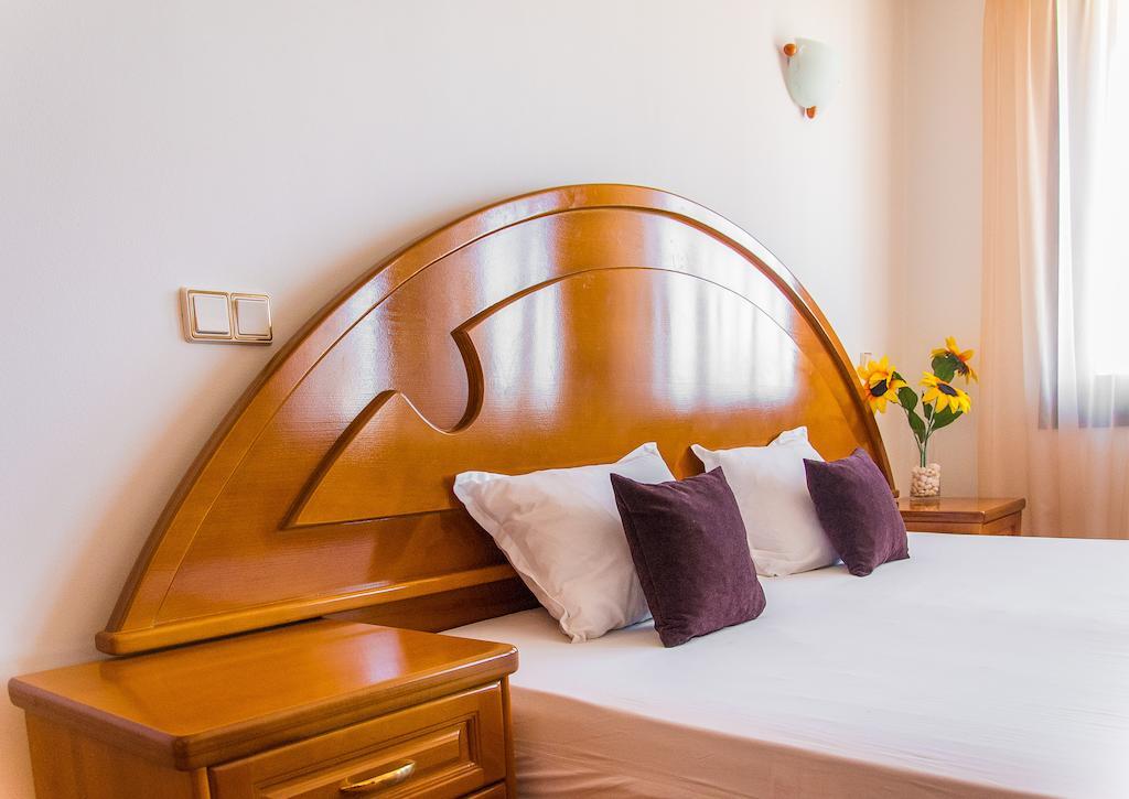 ארבאנאסי Family Hotel Elegance חדר תמונה