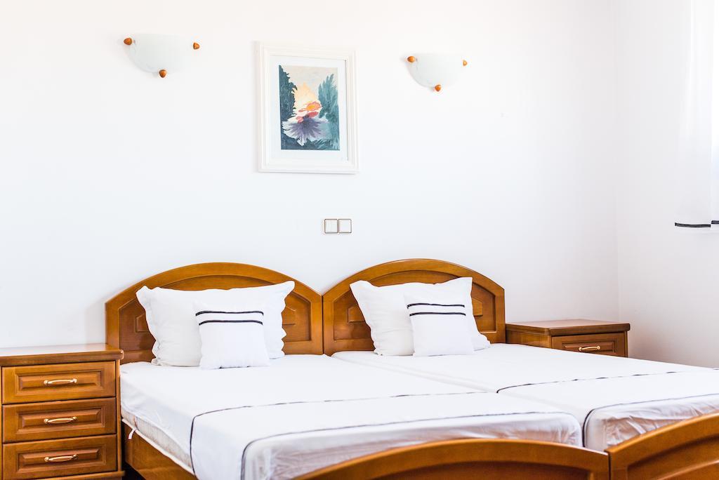 ארבאנאסי Family Hotel Elegance חדר תמונה