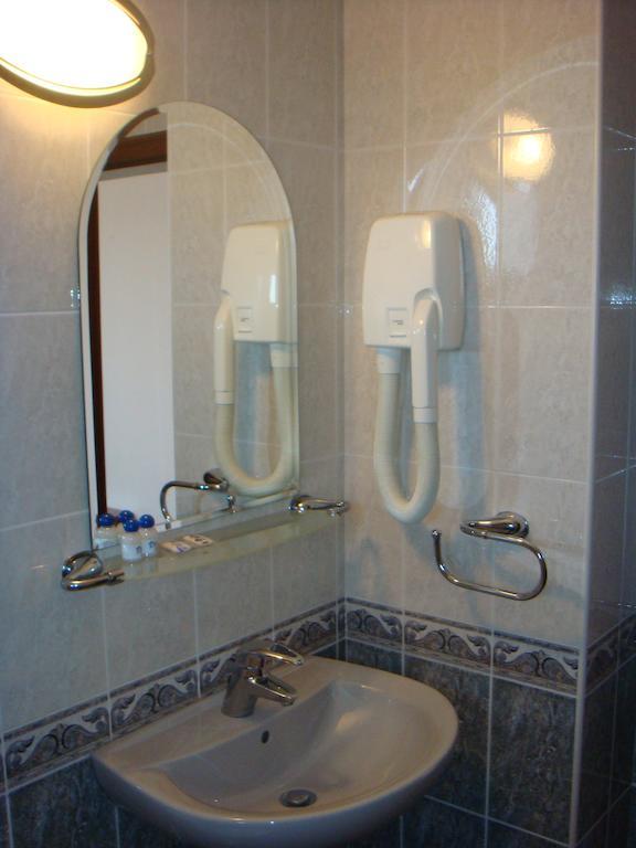 ארבאנאסי Family Hotel Elegance חדר תמונה