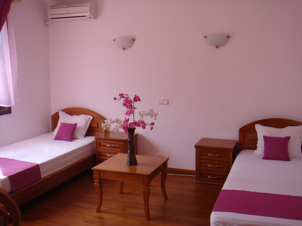 ארבאנאסי Family Hotel Elegance חדר תמונה